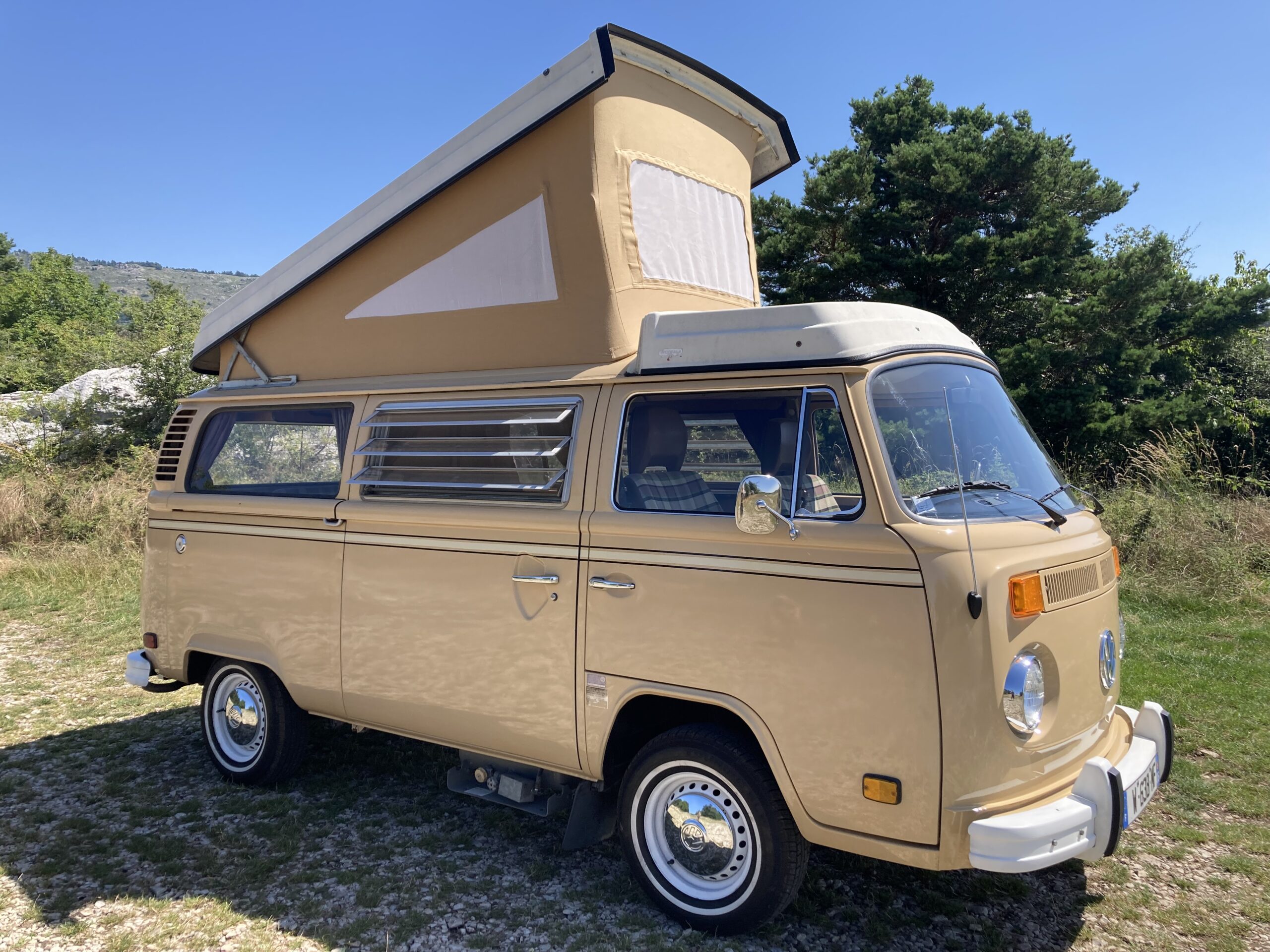 Combi Westfalia 1979 campeur Street Patina